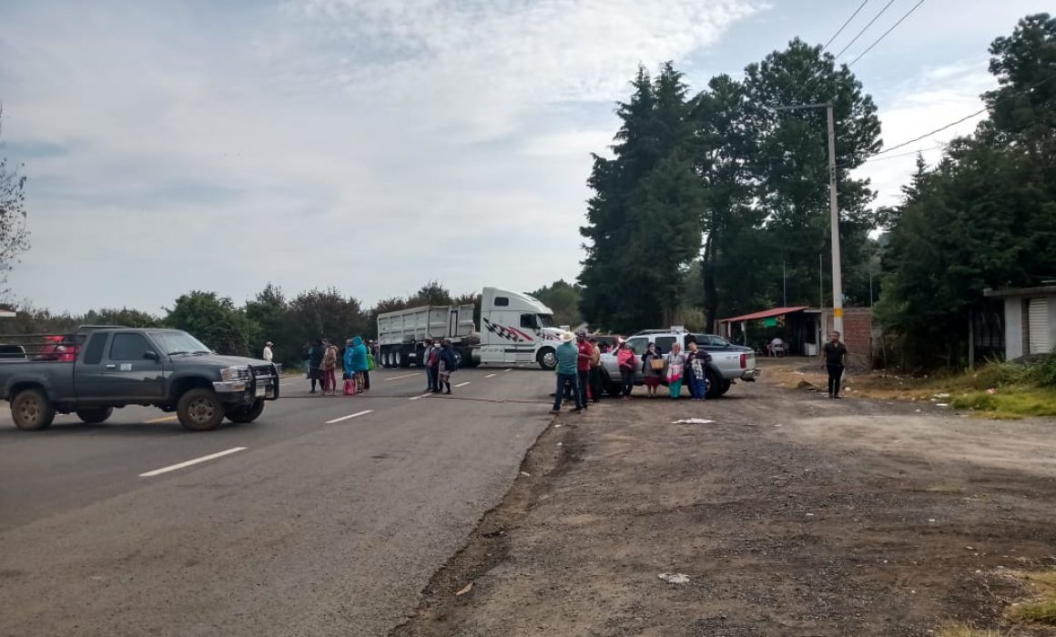 Consejo Supremo Indígena bloquea 4 puntos carreteros (Michoacán)