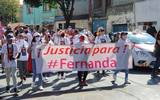 Recuerdan con marchas y ofrendas a víctimas de feminicidios en el valle de México