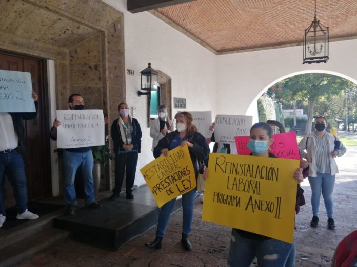 Trabajadores de la Secretaría de Salud piden ser reinstalados (Jalisco)