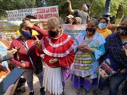 “Las autoridades no nos cumplen”, protestan artesanos (Querétaro)