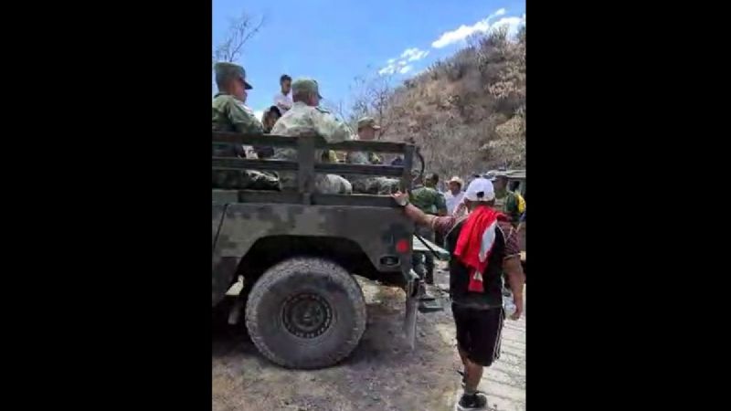 Video muestra interrogatorio a militares retenidos tras muerte de guatemalteco