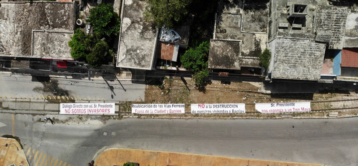 Mandan mensaje contra Tren Maya para que AMLO lo vea desde el aire (Campeche)