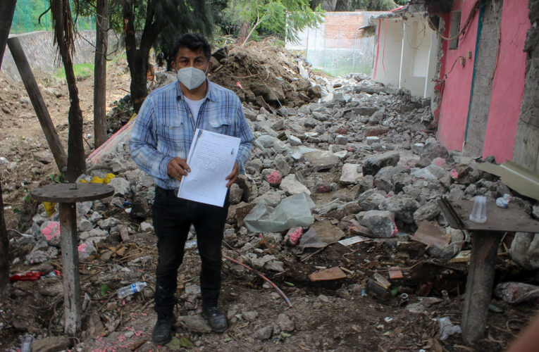 Sin avisar a pobladores, alcaldía de Xochimilco derriba árboles y casas