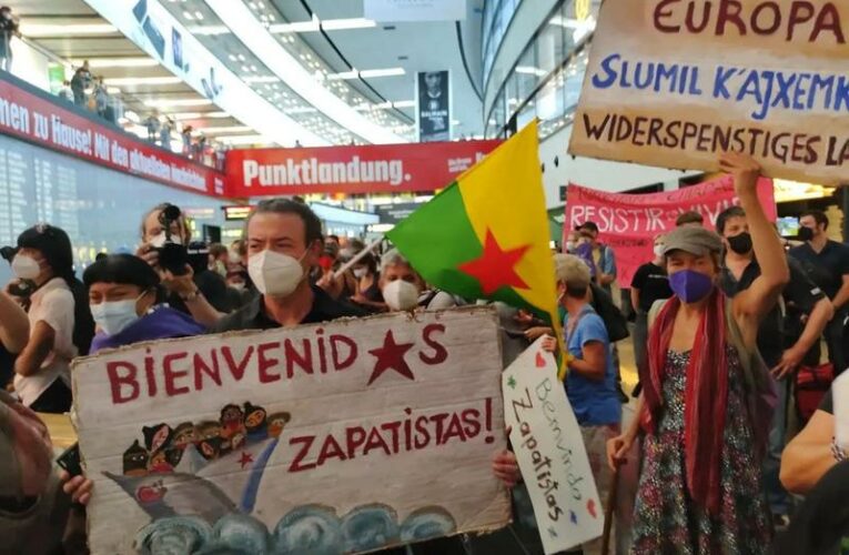Comienza la gira zapatista por Europa con la llegada de 170 mujeres, hombres, niños y niñas de pueblos mayas de Chiapas