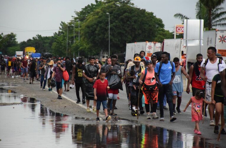 Otro operativo agrede y amenaza a migrantes, activistas y periodistas en Mapastepec, Chiapas