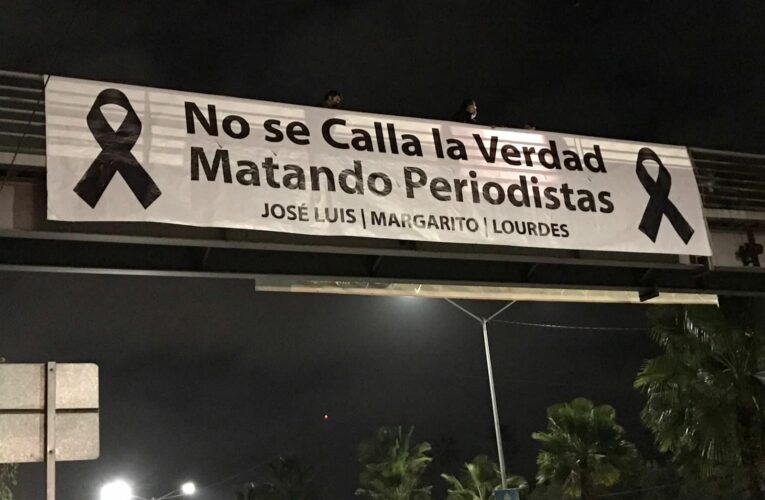 Comunicadores de Ensenada se unen a protesta por muerte de periodistas; “Alguien quería callar sus voces” (Baja California)