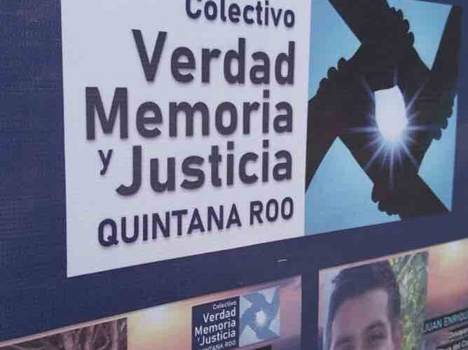 Cuelgan mampara con fotos de desaparecidos en el Palacio Municipal de Cancún (Quintana Roo)