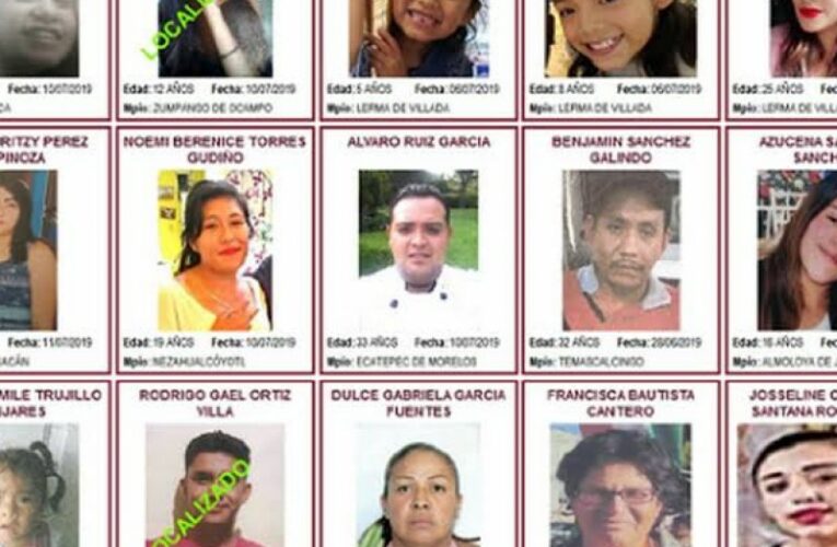 Colectivo de búsqueda tapiza el centro de Culiacán con fichas de desaparecidos