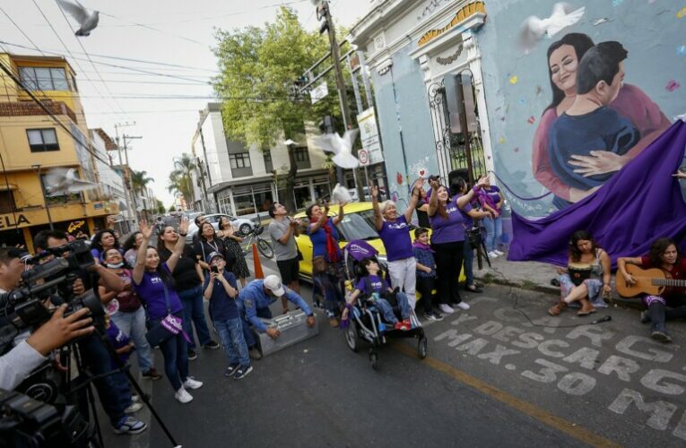 Crean mural en memoria de Luz Raquel, víctima de feminicidio en Jalisco