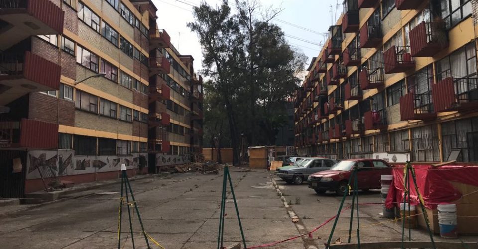 Ya no recibimos apoyo de nadie, hemos perdido la esperanza: damnificados del Multifamiliar Tlalpan