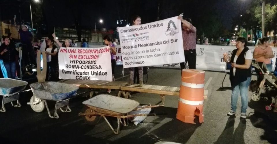 Damnificados montan campamento en calzada de Tlalpan; reclaman que autoridades cumplan con reconstrucción