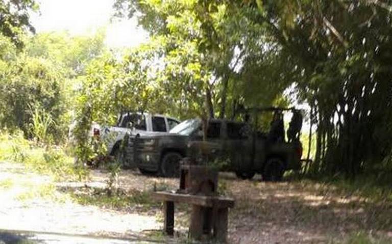 Ejército custodia camionetas con explosivos, dicen es el Fracking (San Luis Potosí)