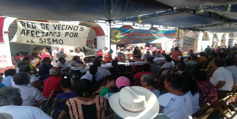 Realizan 8o encuentro nacional de personas damnificadas en Juchitán (Oaxaca)