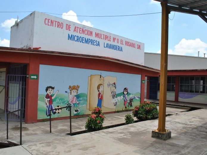 Docentes del CAM 11 se quejan de abandono (Sinaloa)