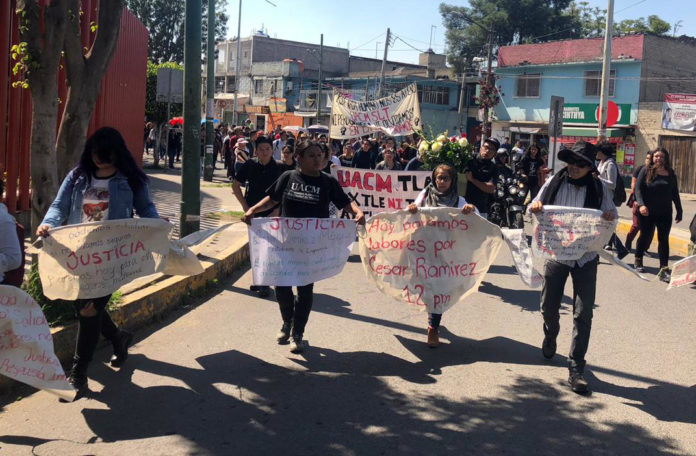 Estudiantes de la UACM marchan a la Alcaldía de Iztapalapa en protesta por el asesinato de compañero