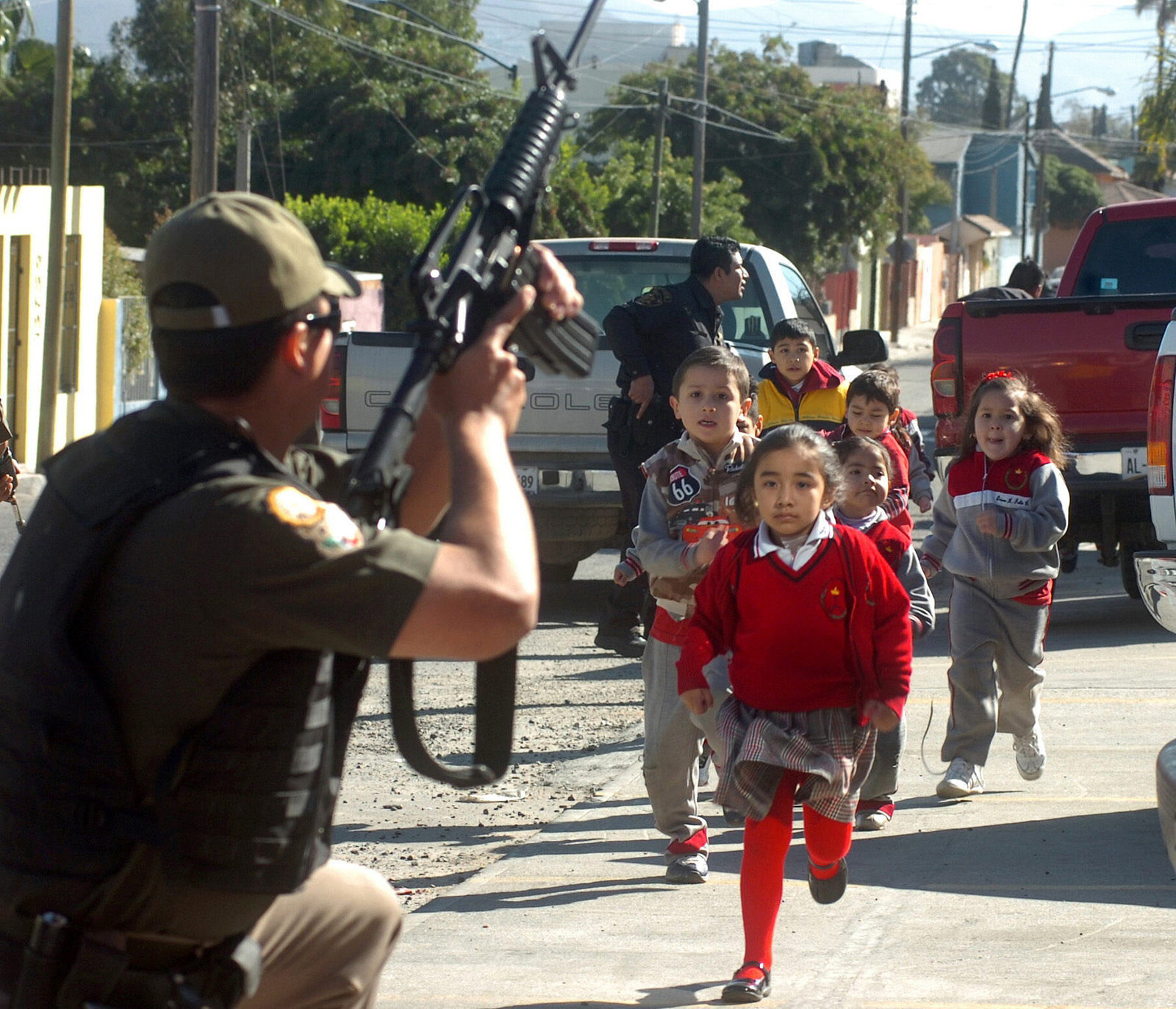 Cobra violencia vida de 13 mil niños