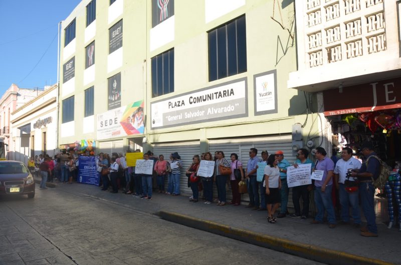 Burócratas intensificarán medidas de protesta (Yucatán)