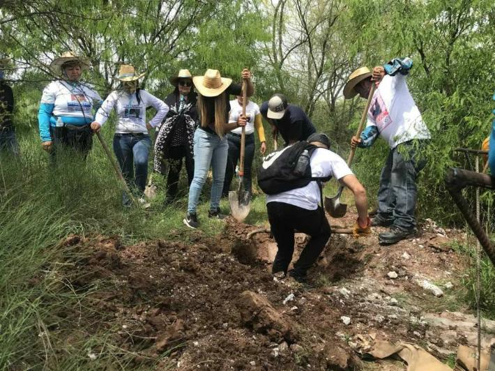 Guerreras hallan cinco osamentas en Cajeme (Sonora)