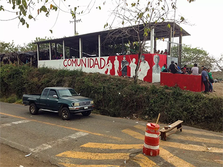 Ostula en alerta ante hostigamientos (Michoacán)