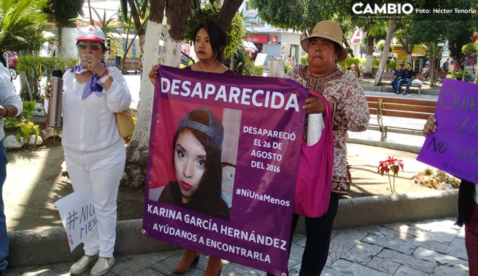 Mujeres de Texmelucan exigen en manifestación esclarecer la desaparición de Karina García (Puebla)