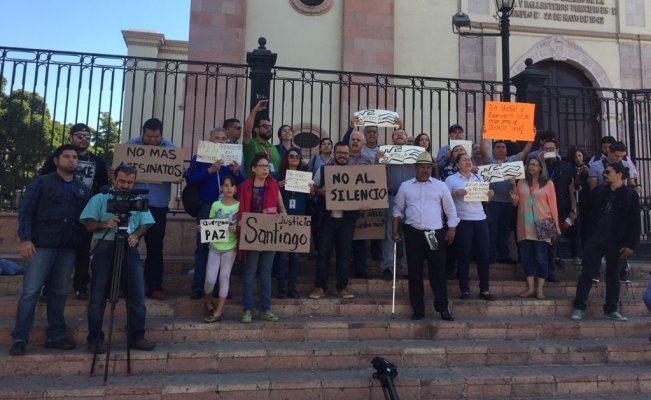 Comunicadores de Sinaloa protestan por asesinato del periodista Santiago Barroso Alfaro