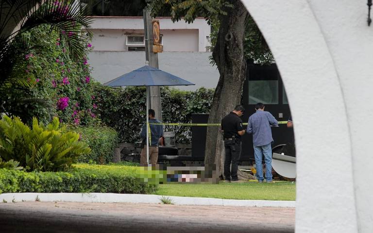 Mujer fue asesinada por su esposo afuera de Casa Jalisco; tenía orden de protección