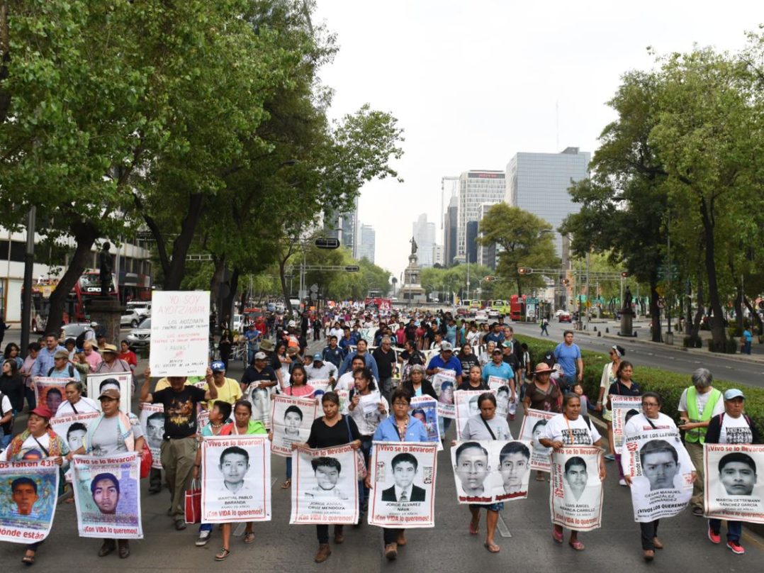 Familiares de los 43 exigen la designación del fiscal especial para el caso Ayotzinapa