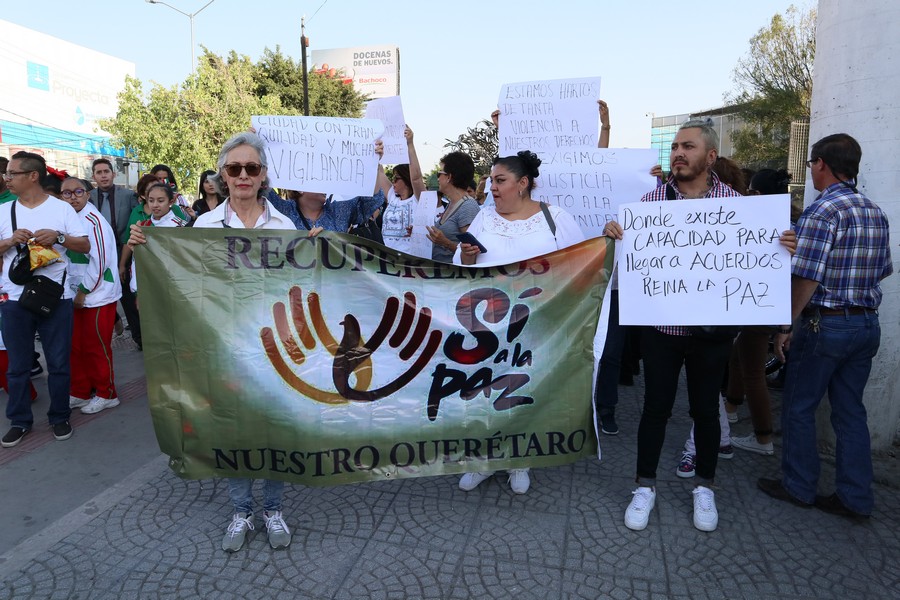 Marchan por la seguridad en capital (Querétaro)