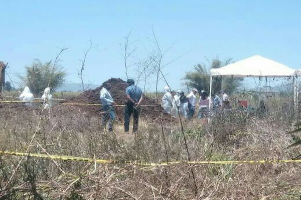 Familiares de desaparecidos hallan otras dos fosas clandestinas en Xalisco (Nayarit)