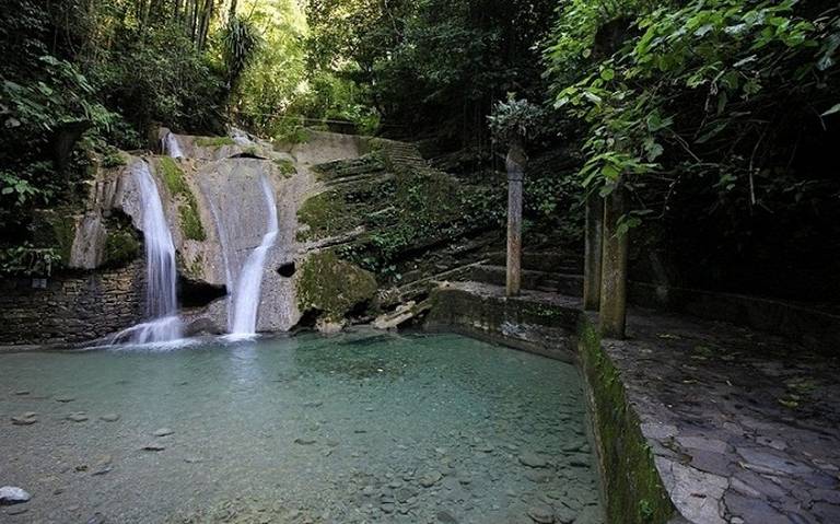 Jardín surrealista deja sin agua a comunidad El Túnel y San Agustín (San Luis Potosí)