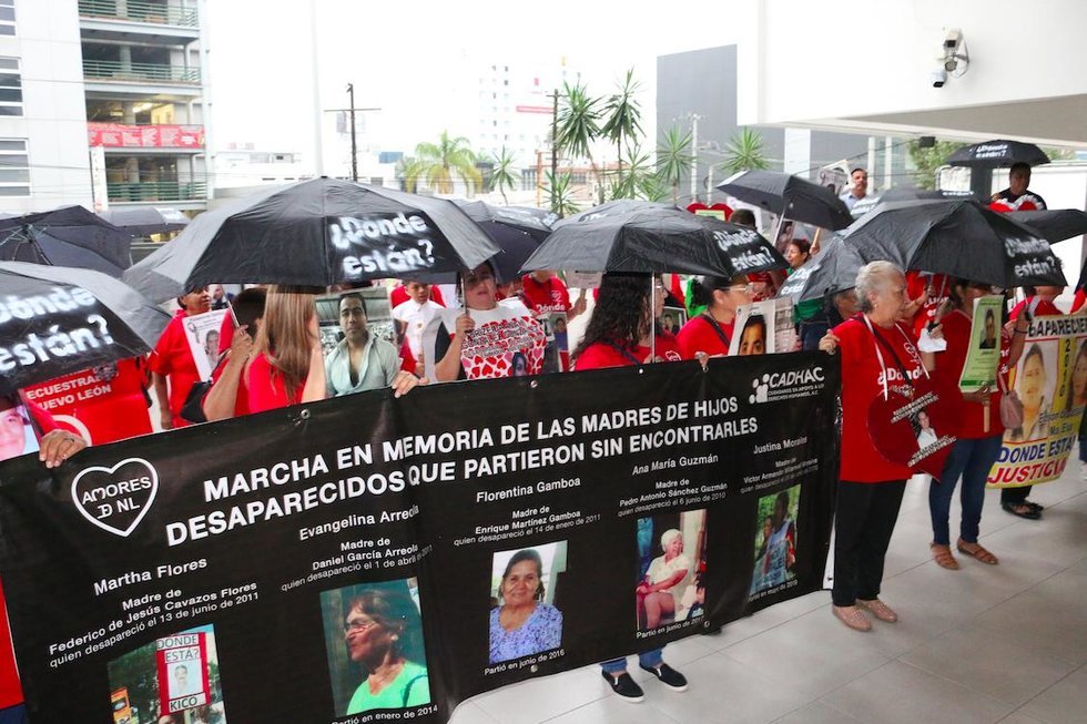 Marchan madres en Nuevo León por sus hijos desaparecidos