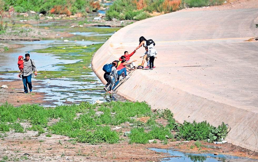 Muro no frena a los migrantes (Chihuahua)