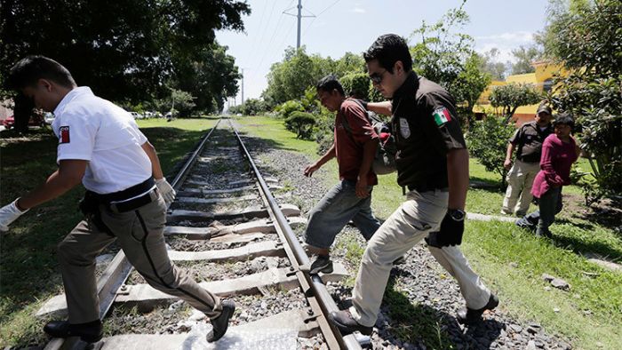 México intensifica operativos para retener migrantes