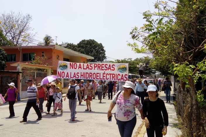 Multitudinaria negativa a la minería tóxica y a las represas en Veracruz