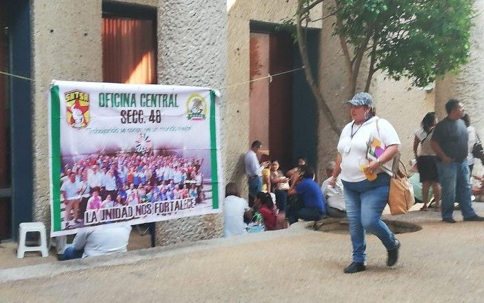 Mantienen protesta trabajadores de Salud federales en Tabasco