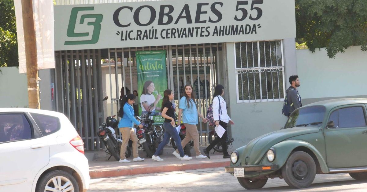 Jubilados de Cobaes amenazan con tomar Palacio de Gobierno (Sinaloa)