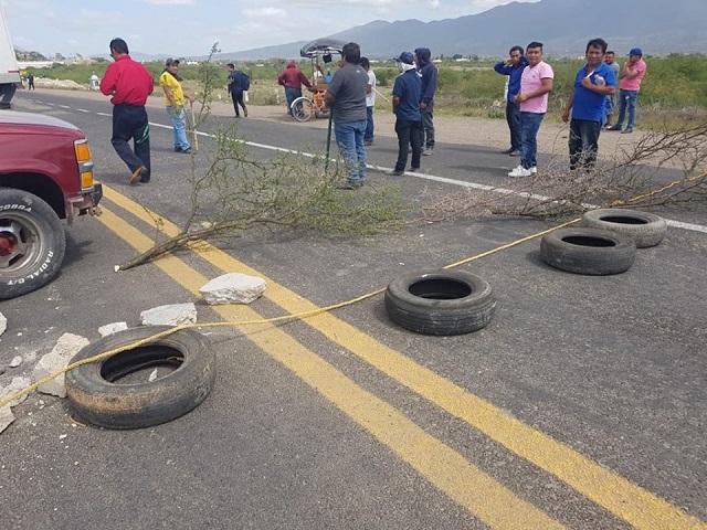 100 bloqueos de carretera en el Istmo (Oaxaca)
