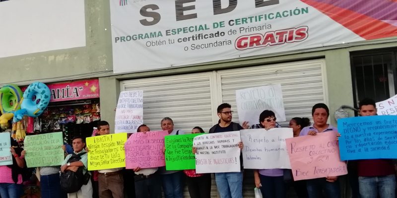 Empleados del IEAEY toman las oficinas en protesta por malos tratos (Yucatán)