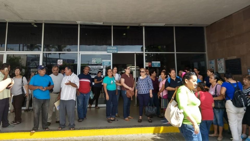Exigen a AMLO no quitar hemodiálisis del IMSS (Sinaloa)