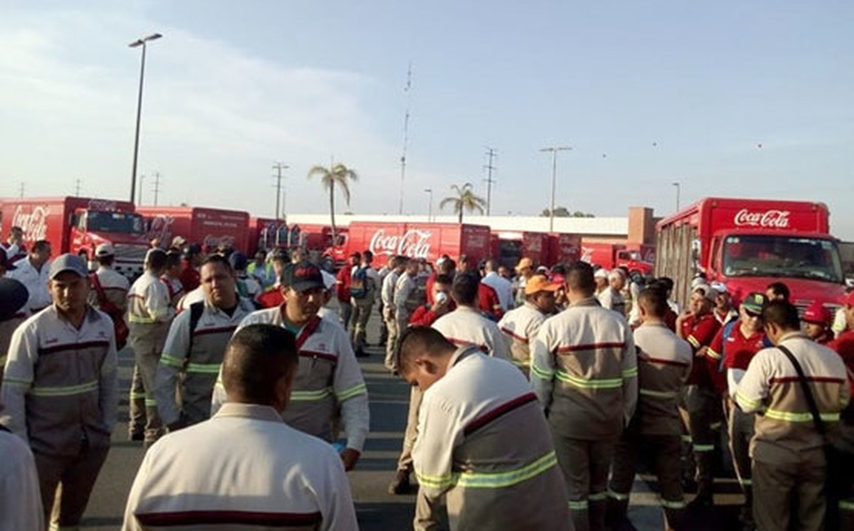 Empleados de Coca-Cola se van a paro en Gómez Palacio, acusan trato “inhumano” (Durango)