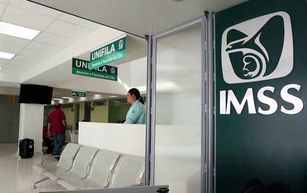 Despide IMSS a 741 médicos y enfermeras