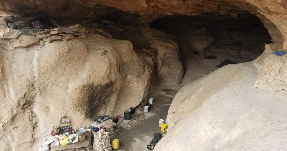 El narco tenía a 21 esclavos encerrados en una cueva en Chihuahua; la Fiscalía los rescata