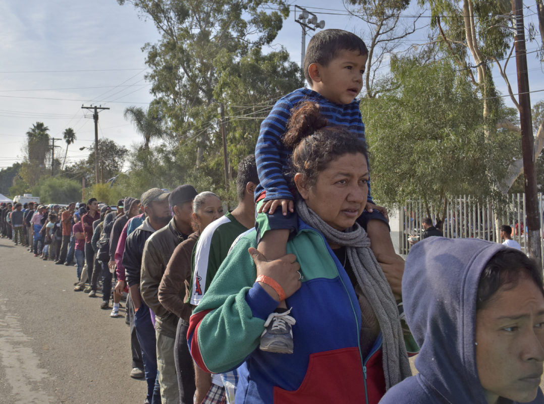 Amnistía Internacional acusa a México y EU de intimidar a defensores de migrantes