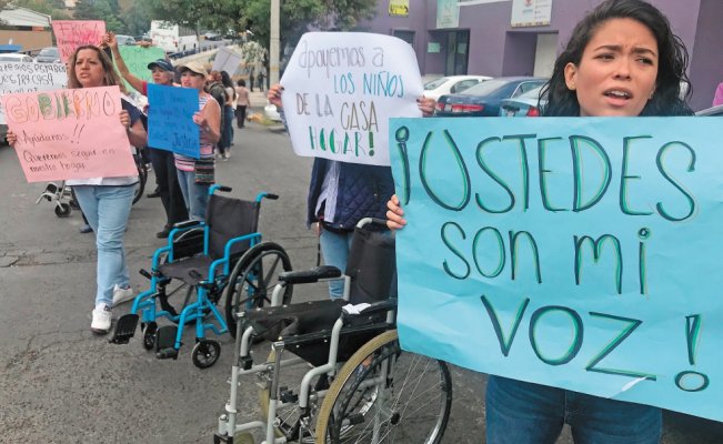 Protestan contra desalojo de casa-hogar en Naucalpan (Edomex)