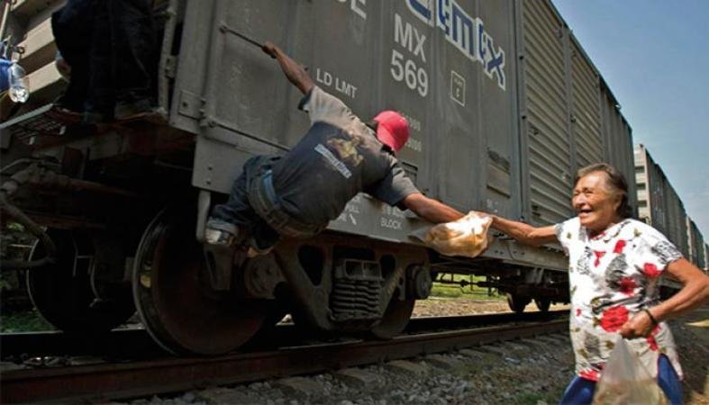 “Trump está loco, vamos a seguir ayudando a los migrantes”: Las Patronas (Veracruz)