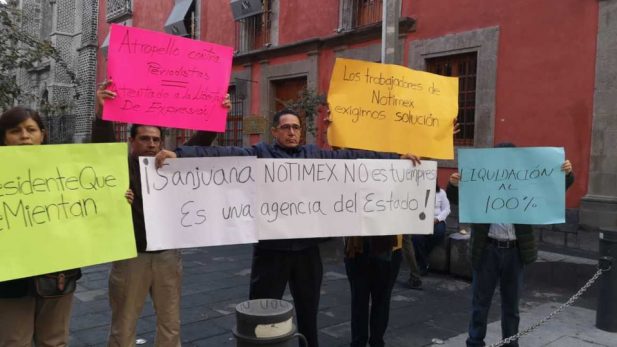 Ignora AMLO a trabajadores de Notimex y da espaldarazo a Sanjuana Martínez