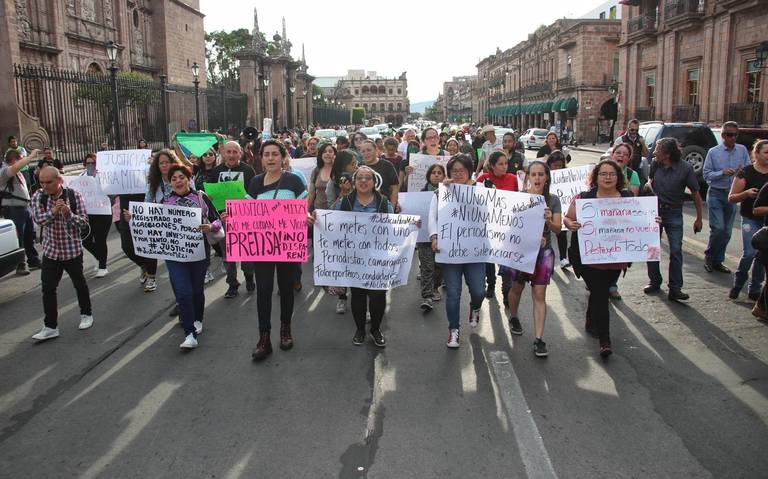 Al grito de #NoMeCuidanMeViolan, mujeres apoyan a periodista de Morelia