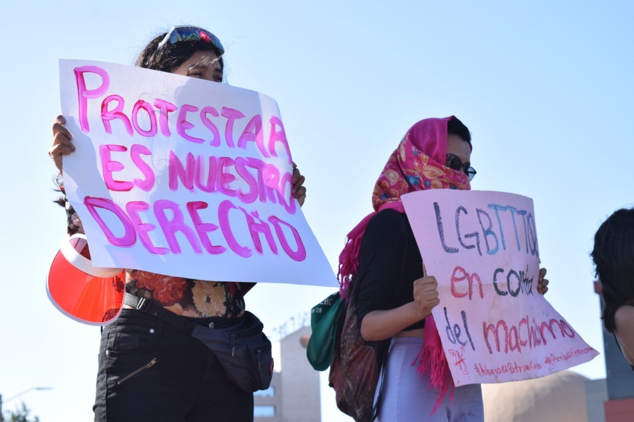 Protestan en Tijuana contra violación de mujeres por agentes policíacos en Ciudad de México  (Baja California)