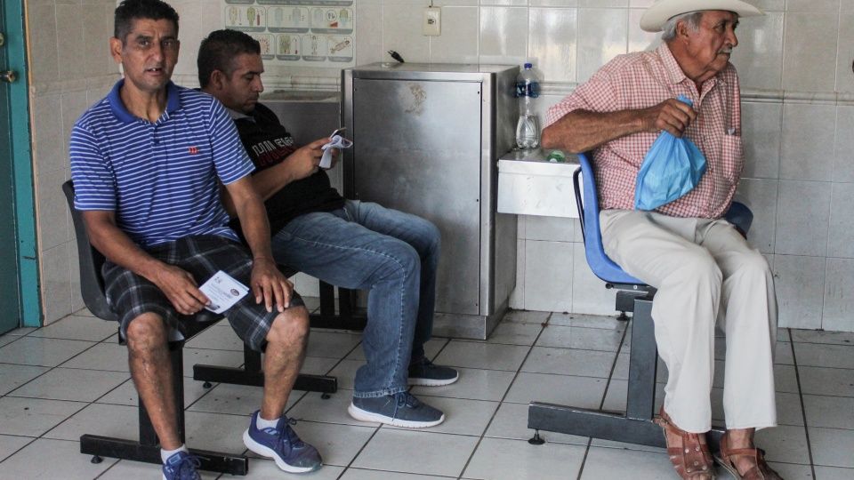 Sala de urgencias del IMSS Navolato, sucia y con mal olor (Sinaloa)