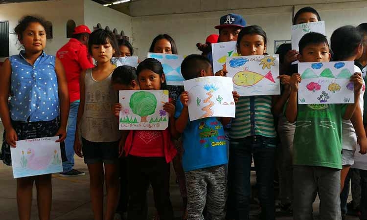 Rechazan a niños desplazados en las escuelas de lugares donde se refugian (Guerrero)